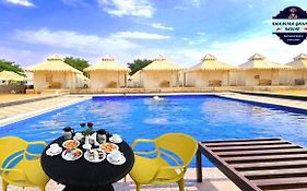 Khamma Ghani Resort With Pool